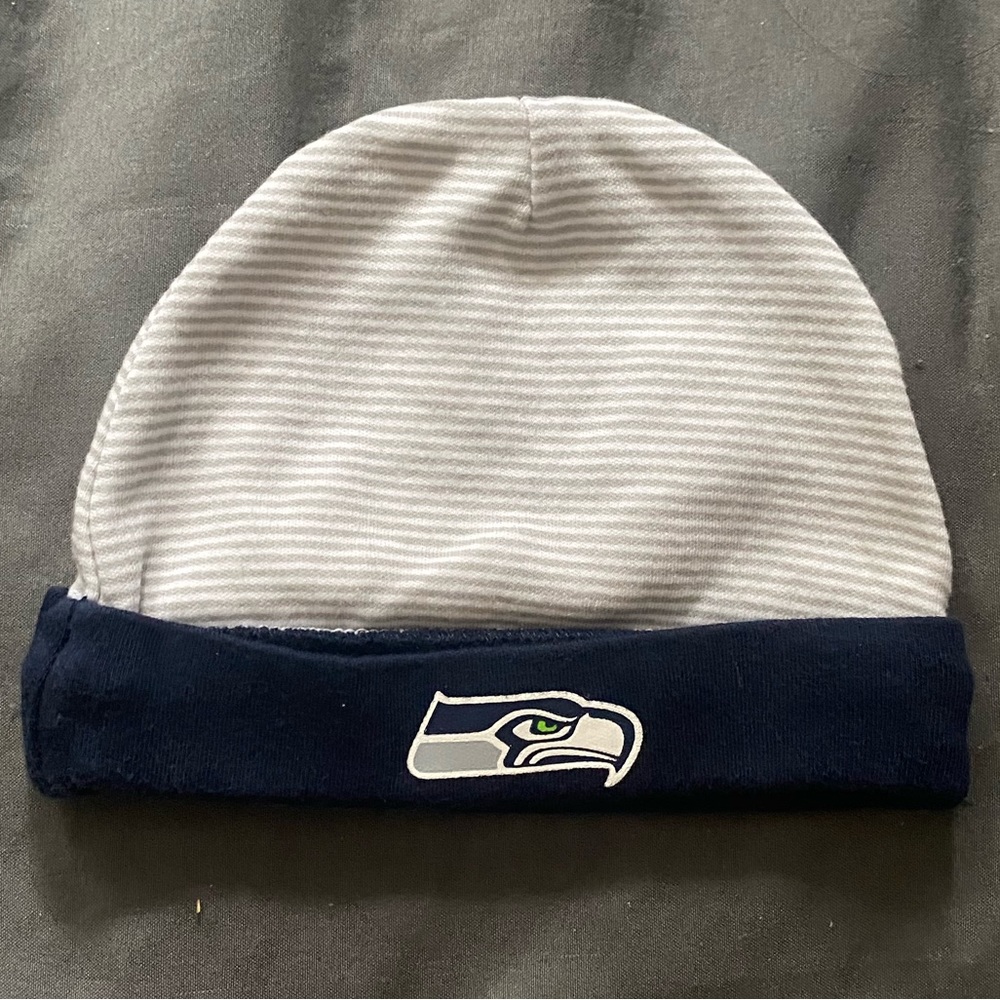 Adorable SEATTLE SEAHAWKS Beanie Size Newborn